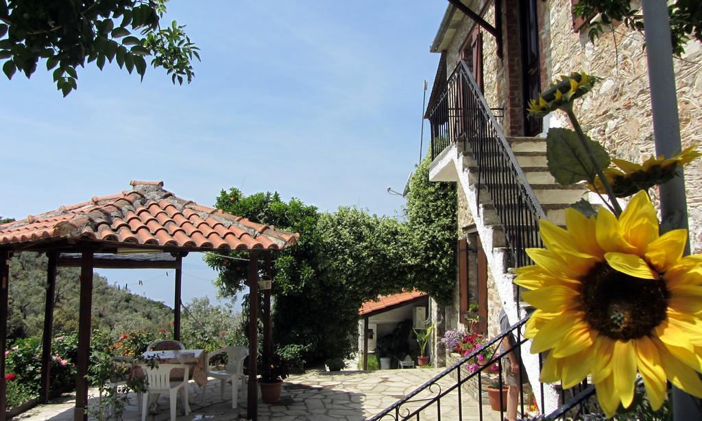 Tsorni Hill Cottage Лефокастро Экстерьер фото